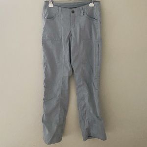 Kuhl hearing-bone pants size 4 short